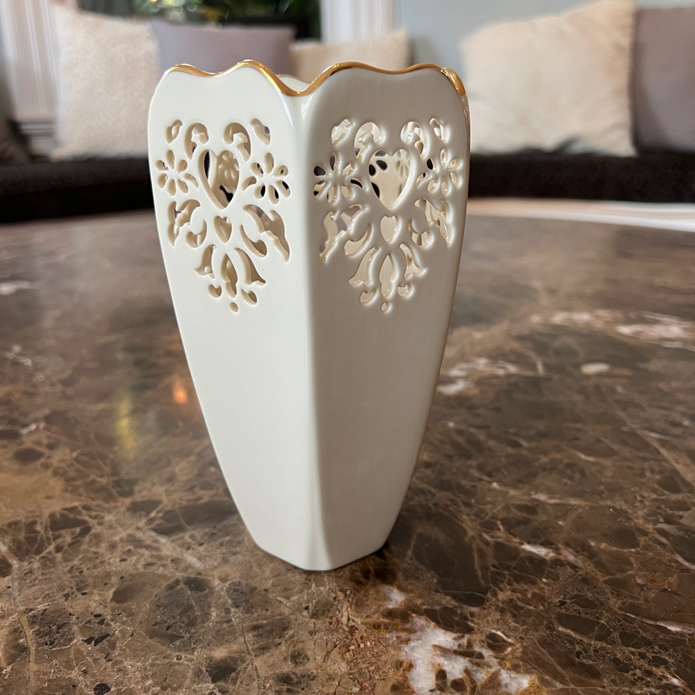 Lenox Cream Vase with Gold Trim